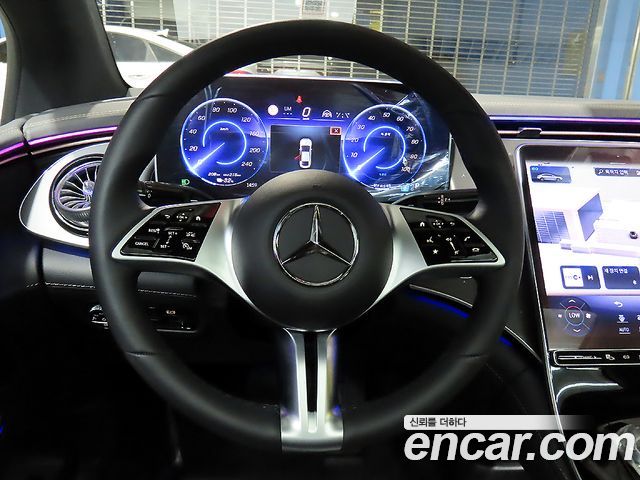 Mercedes-Benz EQE EQE350+