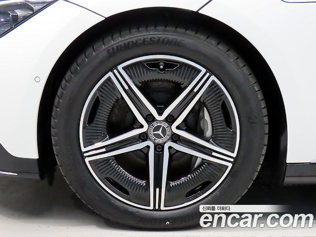 Mercedes-Benz EQE EQE350+