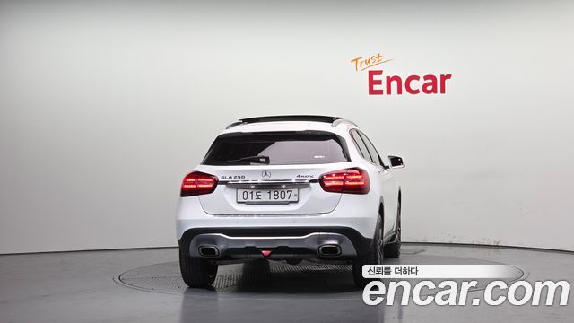 Mercedes-Benz GLA-Class GLA250 4MATIC