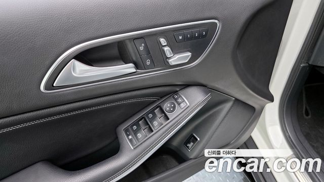 Mercedes-Benz GLA-Class GLA250 4MATIC