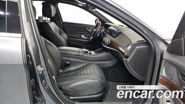 Mercedes-Benz S-Class S560L
