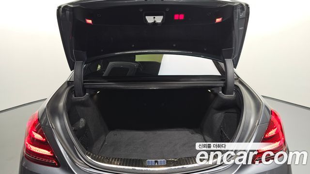 Mercedes-Benz S-Class S560L