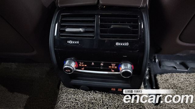 BMW 5-Series 530i xDrive Luxury