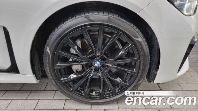 BMW 7-Series 740Li xDrive M Sport Package