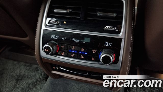 BMW 7-Series 740Li xDrive M Sport Package