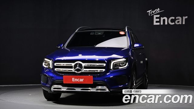 Mercedes-Benz GLB-Class GLB220