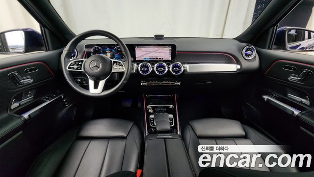 Mercedes-Benz GLB-Class GLB220