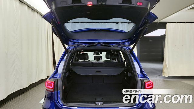 Mercedes-Benz GLB-Class GLB220