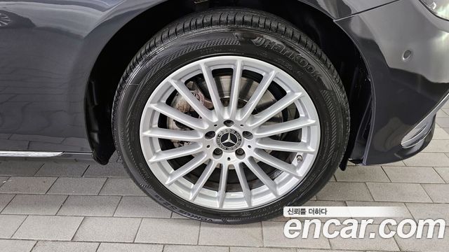 Mercedes-Benz E-Class E220d 4MATIC Exclusive