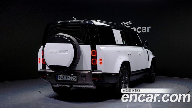 Land Rover Defender 130 D300 X-Dynamic HSE