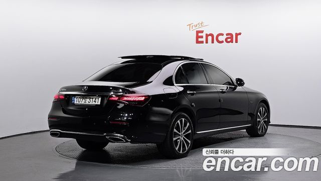 Mercedes-Benz E-Class E300e 4MATIC Exclusive