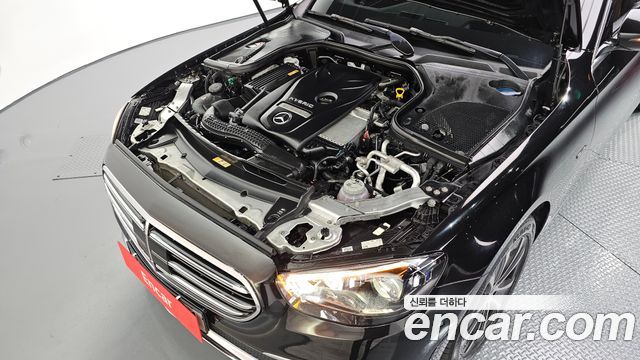 Mercedes-Benz E-Class E300e 4MATIC Exclusive