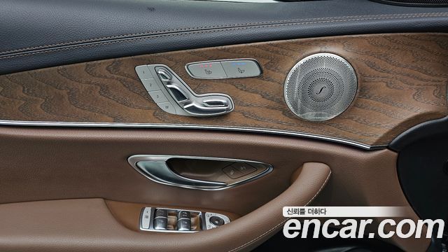 Mercedes-Benz E-Class E300e 4MATIC Exclusive
