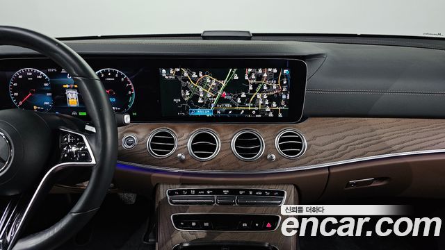 Mercedes-Benz E-Class E300e 4MATIC Exclusive
