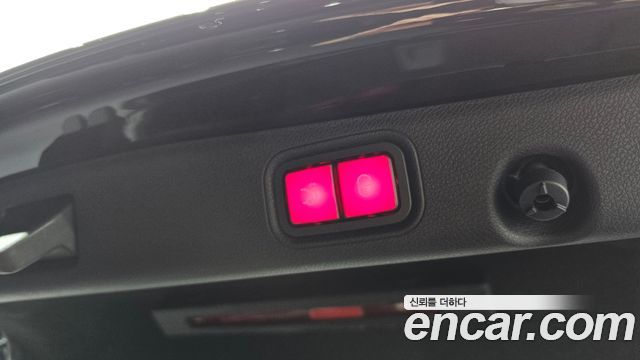 Mercedes-Benz E-Class E300e 4MATIC Exclusive