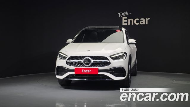 Mercedes-Benz GLA-Class GLA250 4MATIC