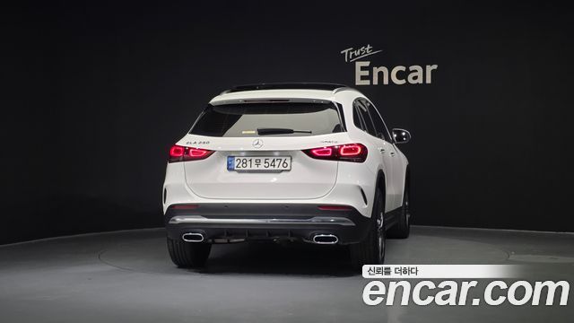 Mercedes-Benz GLA-Class GLA250 4MATIC