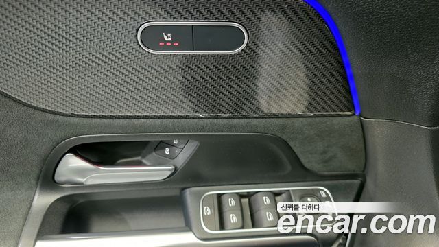 Mercedes-Benz GLA-Class GLA250 4MATIC