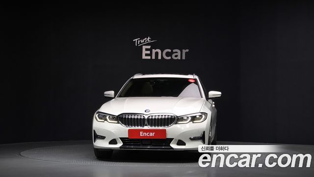 BMW 3-Series 320i Touring Luxury