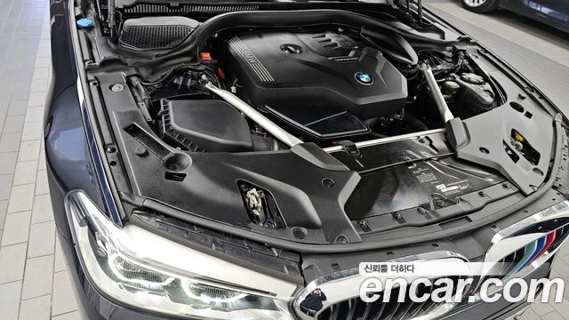 BMW 5-Series 530i M Sport Package Plus