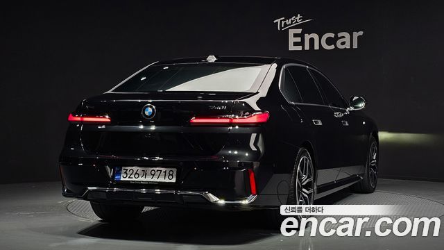 BMW 7-Series 740i xDrive M Sport