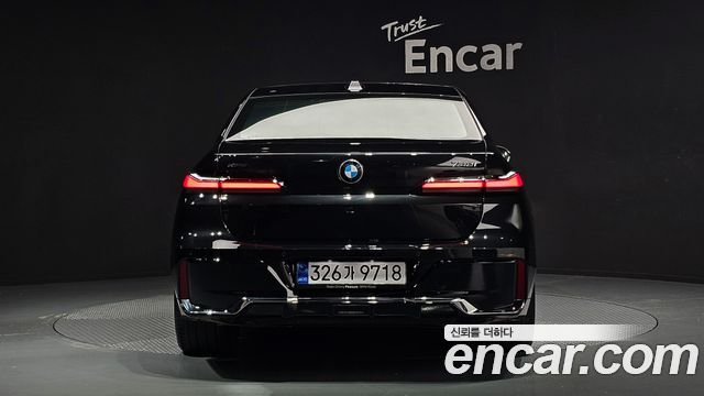 BMW 7-Series 740i xDrive M Sport