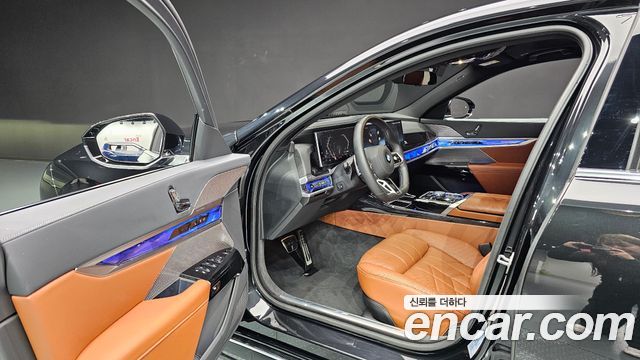 BMW 7-Series 740i xDrive M Sport