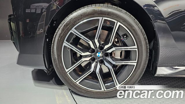 BMW 7-Series 740i xDrive M Sport