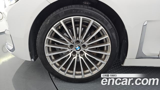 BMW 7-Series 740d xDrive Design Pure Excellence