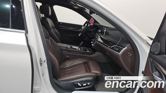 BMW 7-Series 740d xDrive Design Pure Excellence