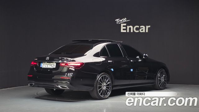 Mercedes-Benz E-Class E350 4MATIC AMG Line