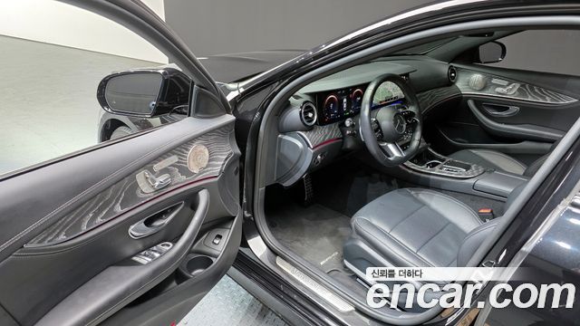 Mercedes-Benz E-Class E350 4MATIC AMG Line
