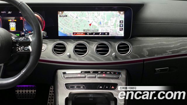 Mercedes-Benz E-Class E350 4MATIC AMG Line