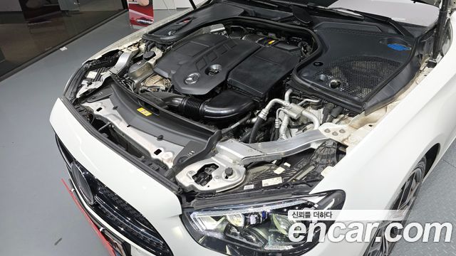 Mercedes-Benz E-Class E220d 4MATIC AMG Line