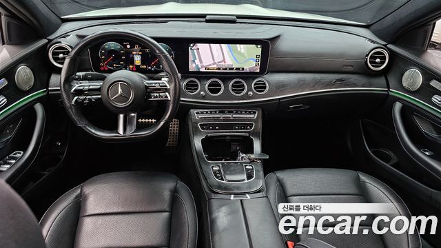 Mercedes-Benz E-Class E220d 4MATIC AMG Line