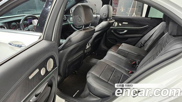 Mercedes-Benz E-Class E220d 4MATIC AMG Line