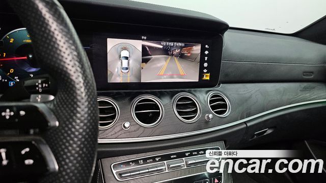 Mercedes-Benz E-Class E220d 4MATIC AMG Line