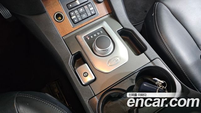 Land Rover Discovery 3.0 SDV6 SE