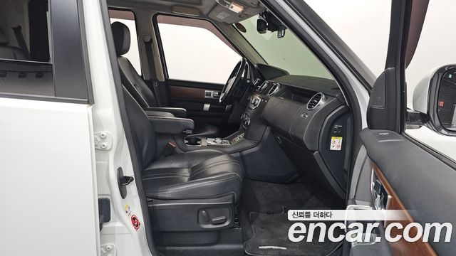Land Rover Discovery 3.0 SDV6 SE