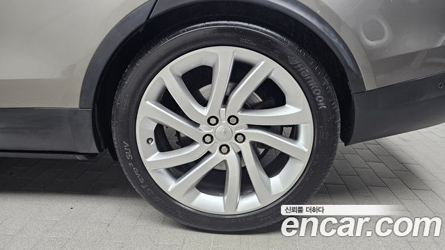 Land Rover Discovery 3.0 TD6 First Edition
