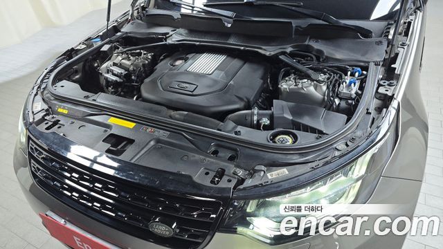Land Rover Discovery 3.0 TD6 First Edition