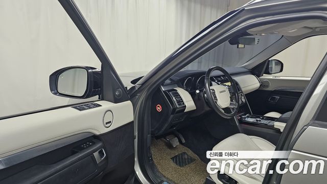 Land Rover Discovery 3.0 TD6 First Edition
