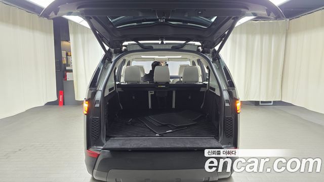 Land Rover Discovery 3.0 TD6 First Edition