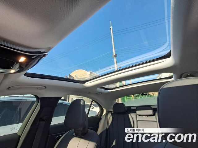 Mercedes-Benz E-Class E200 Avantgarde