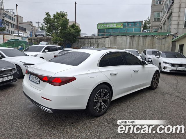 Mercedes-Benz E-Class E200 Avantgarde