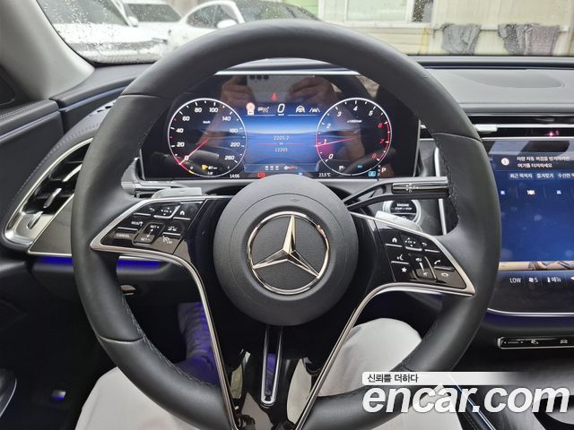 Mercedes-Benz E-Class E200 Avantgarde