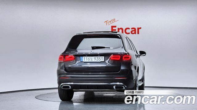 Mercedes-Benz GLC-Class GLC300e 4MATIC
