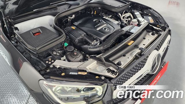 Mercedes-Benz GLC-Class GLC300e 4MATIC