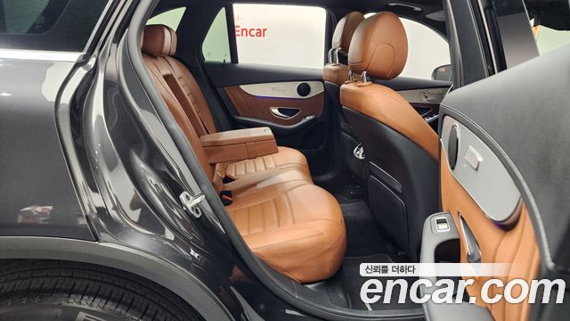 Mercedes-Benz GLC-Class GLC300e 4MATIC