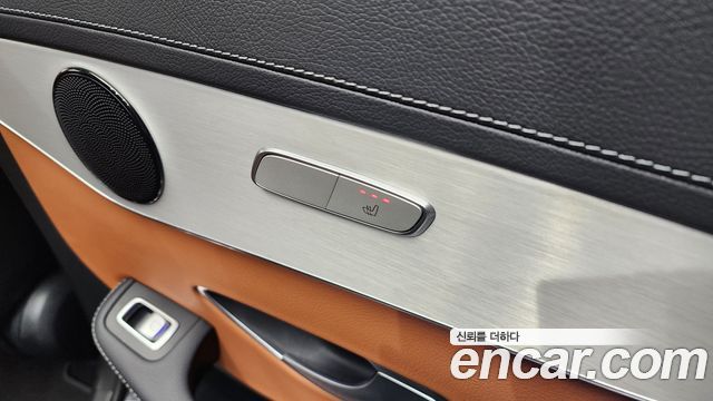 Mercedes-Benz GLC-Class GLC300e 4MATIC